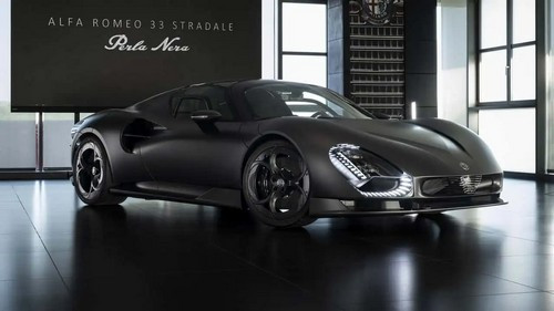 Alfa Romeo 33 Stradale Perla Nera: матовий карбон замість фарби