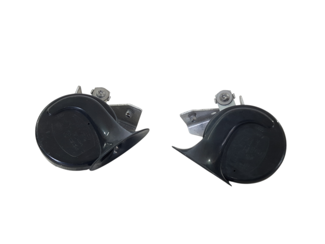 Model s. Звуковий сигнал Tesla Model S 2012-2016 1008954-00-B Tesla Model S