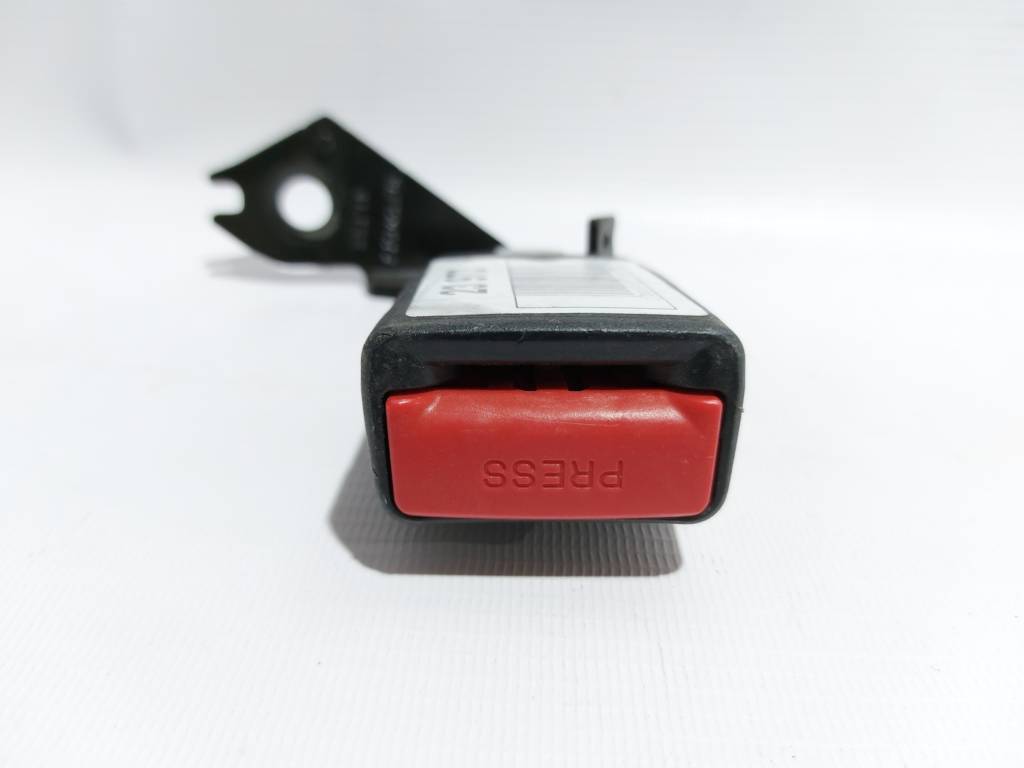 3 Замок ременя безпеки заднього правий Mazda 3 2014-2018 BJY757720A Mazda 3 3