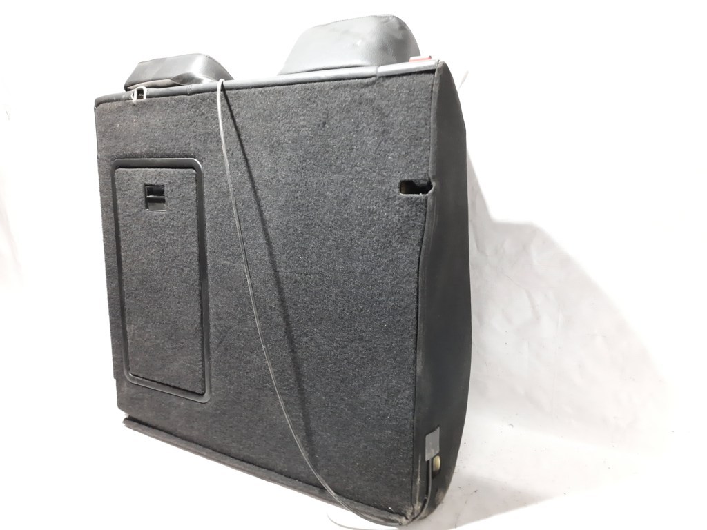 Passat cc Спинка заднього ряду сидінь ліва/права (кріплення підлокітника зламані) Volkswagen Passat CC 2013-2017 Volkswagen Passat CC 6