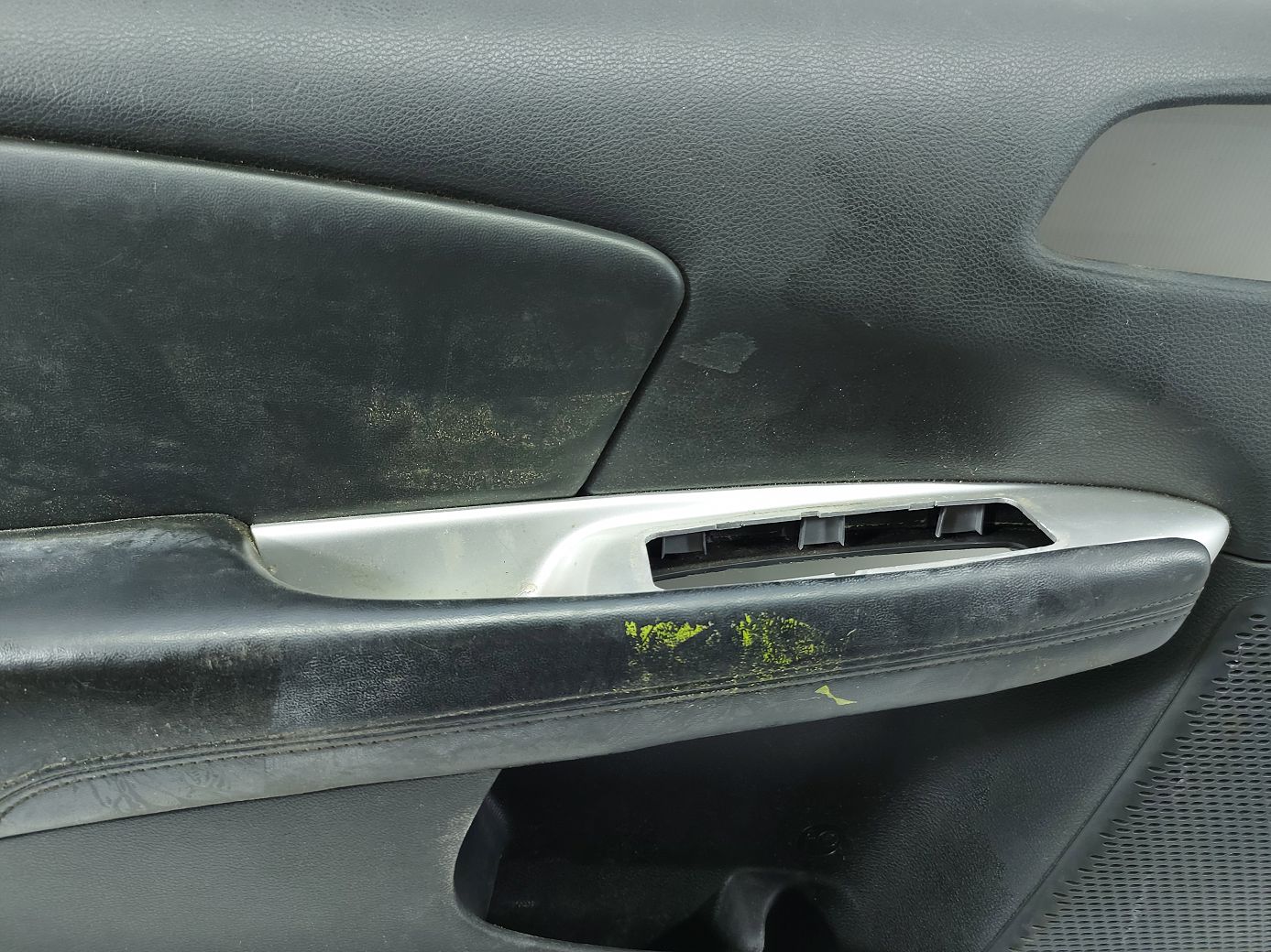 Journey Карта дверей передньої лівої (чорна, шкіра) Dodge Journey 2012-2018 1QF251XBAH Dodge Journey 2