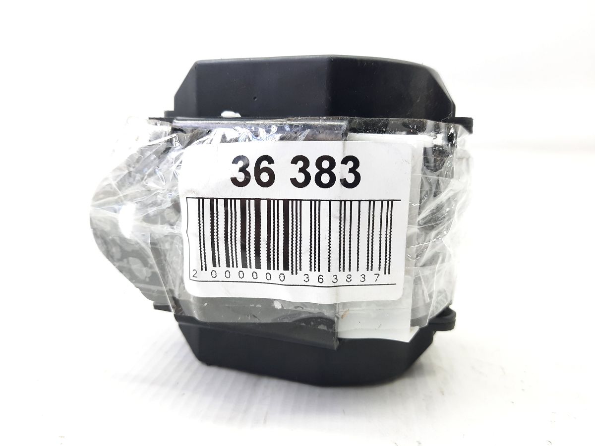 Compass Ремінь безпеки задній центральний Jeep Compass 2007-2017 1AC86XDVAC Jeep Compass 5