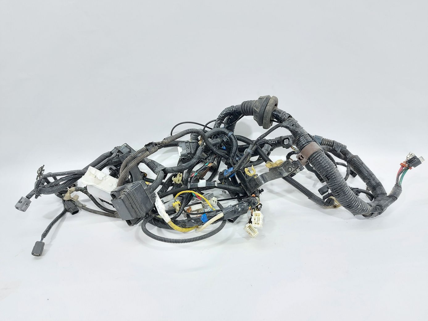 Insight Жгут проводов подкапотный левый Honda Insight 2010 32120TM8A11 Honda Insight 9