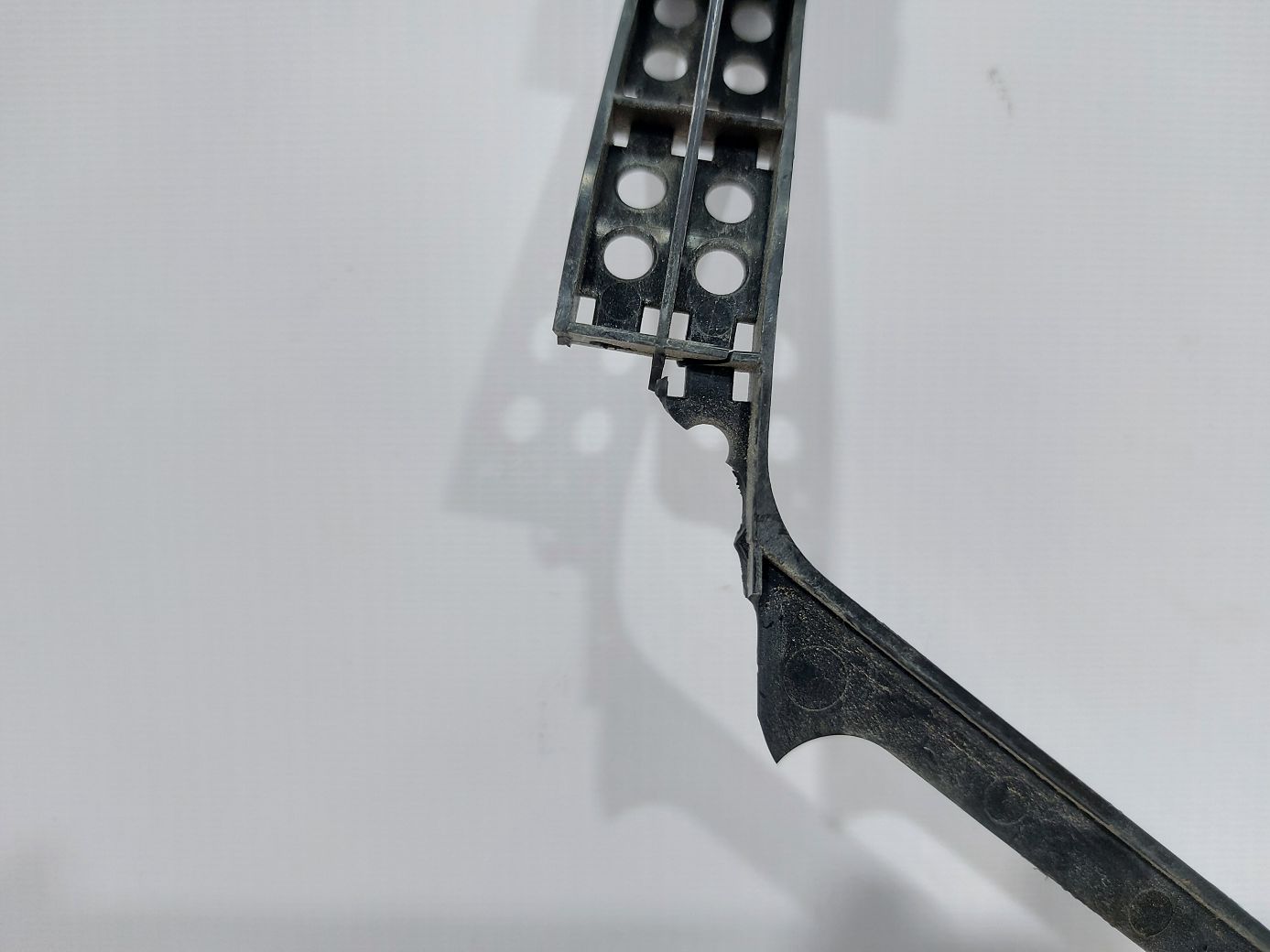 Insight Кріплення бампера заднього праве Honda Insight 2010-2014 71593TM8A02 Honda Insight 17