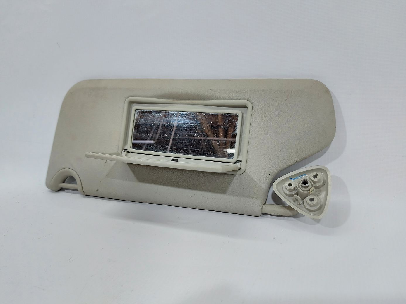 Journey Козырек солнцезащитный левый Dodge Journey 2013-2017 1MT58HDAAA Dodge Journey 2