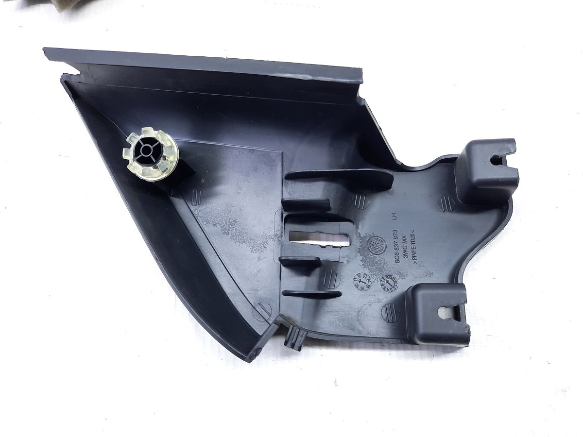 Jetta Кут дверей передньої лівої внутрішній Volkswagen Jetta 2011-2018 5C6837973C82V Volkswagen Jetta 4