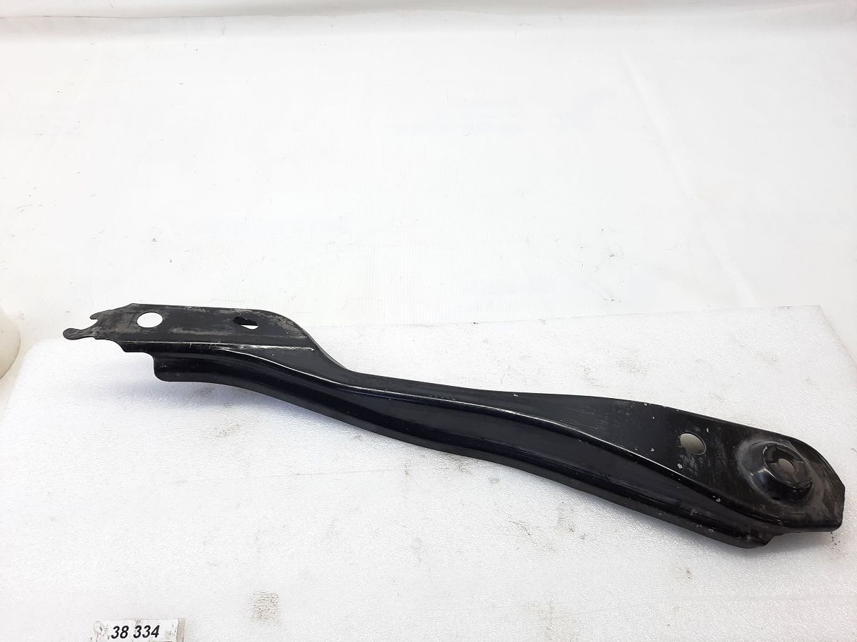 Ats. Кронштейн задньої підвіски передній правий Cadillac ATS 2013-2019 20755802 Cadillac ATS