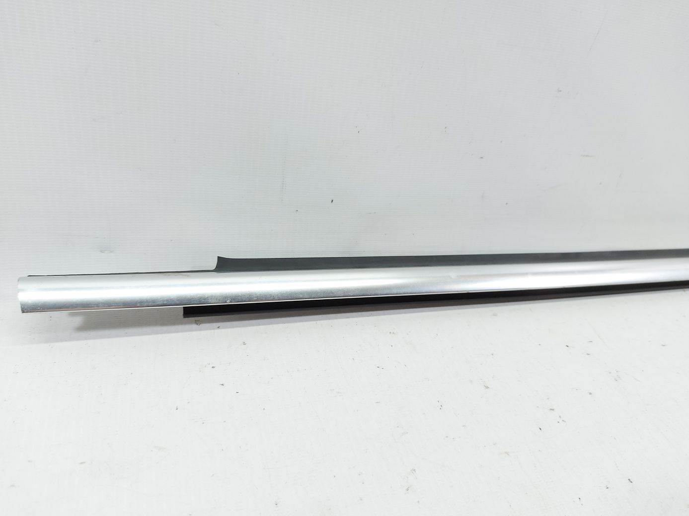 Tiguan Ущільнювальна гумка скла двері передньої правої зовнішня Volkswagen Tiguan 2009-2018 5N0837478A5AP Volkswagen Tiguan 3 Tiguan Ущільнювальна гумка скла двері передньої правої зовнішня Volkswagen Tiguan 2009-2018 5N0837478A5AP Volkswagen Tiguan 3