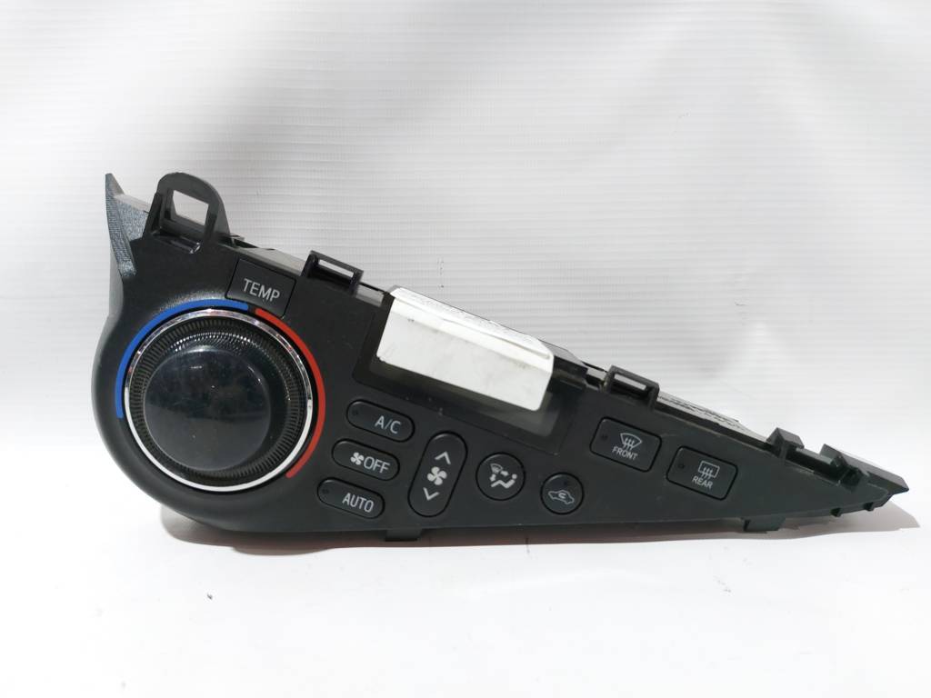 Prius c. Кнопки управління клімат-контролем Toyota Prius C 2012-2014 5590052740 Toyota Prius C