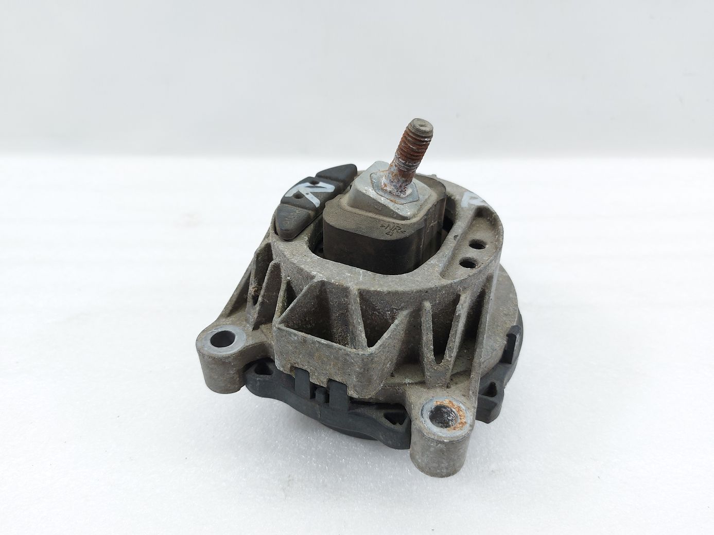 328i xdrive Подушка двигуна ліва BMW 328i xDrive 2015-2016 22116863821 BMW 328i xDrive 2