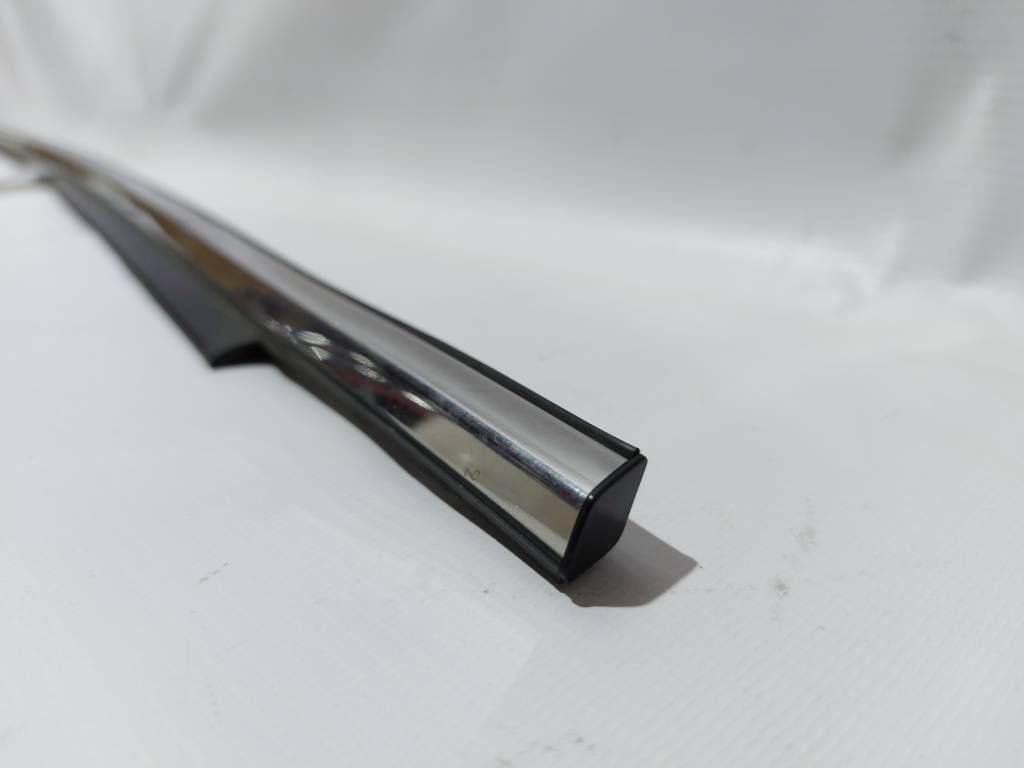 3 Ущільнювальна гумка скла двері передньої правої зовнішня Mazda 3 2014-2018 BHN9-50-640C Mazda 3 4