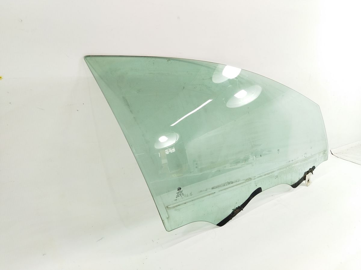 200 limited Скло дверей передньої правої Chrysler 200 Limited 2015-2017 68104918AA Chrysler 200 Limited 2