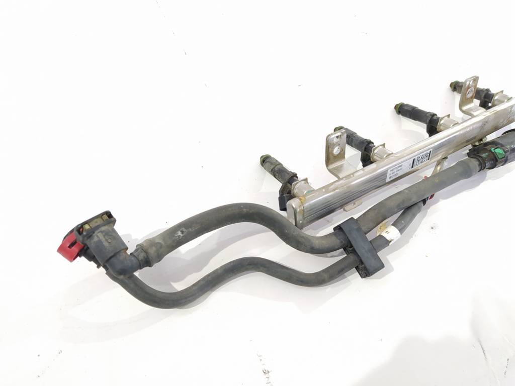 Dart Топливная рейка Dodge Dart 2013-2019 4593987AC Dodge Dart 16