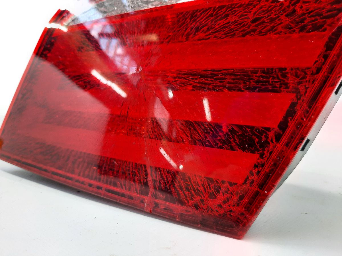 Товари з дефектами Ліхтар кришки багажника правий BMW 5 series 2011-2013 63217203226 BMW 5 series 2 Товари з дефектами Ліхтар кришки багажника правий BMW 5 series 2011-2013 63217203226 BMW 5 series 2