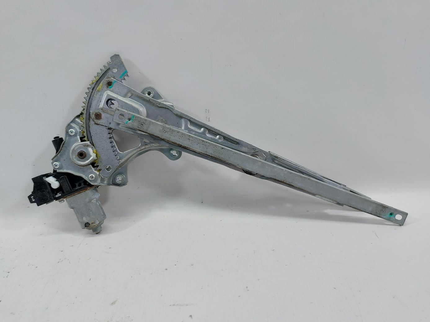 Altima. Стеклоподъемник двери задней правой Nissan Altima 2014-2018 827203TA1A Nissan Altima