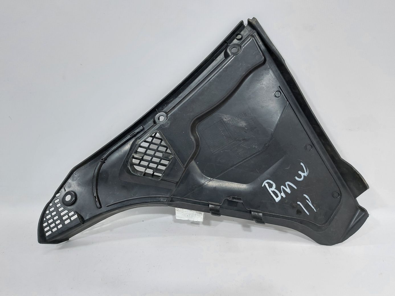 5 series Накладка водостоку під лобове скло збоку права BMW 5 series 2011-2016 64316987605 BMW 5 series 2