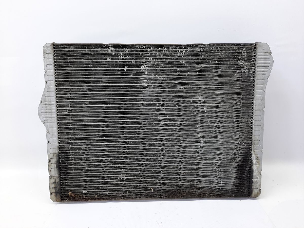 5 series Радіатор системи охолодження (пробитий) BMW 5 series 2011 17118669005 BMW 5 series 9