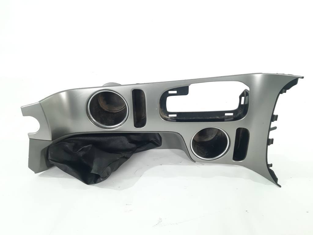 Malibu Підсклянник центральної консолі Chevrolet Malibu 2014-2016 23171101 Chevrolet Malibu 2