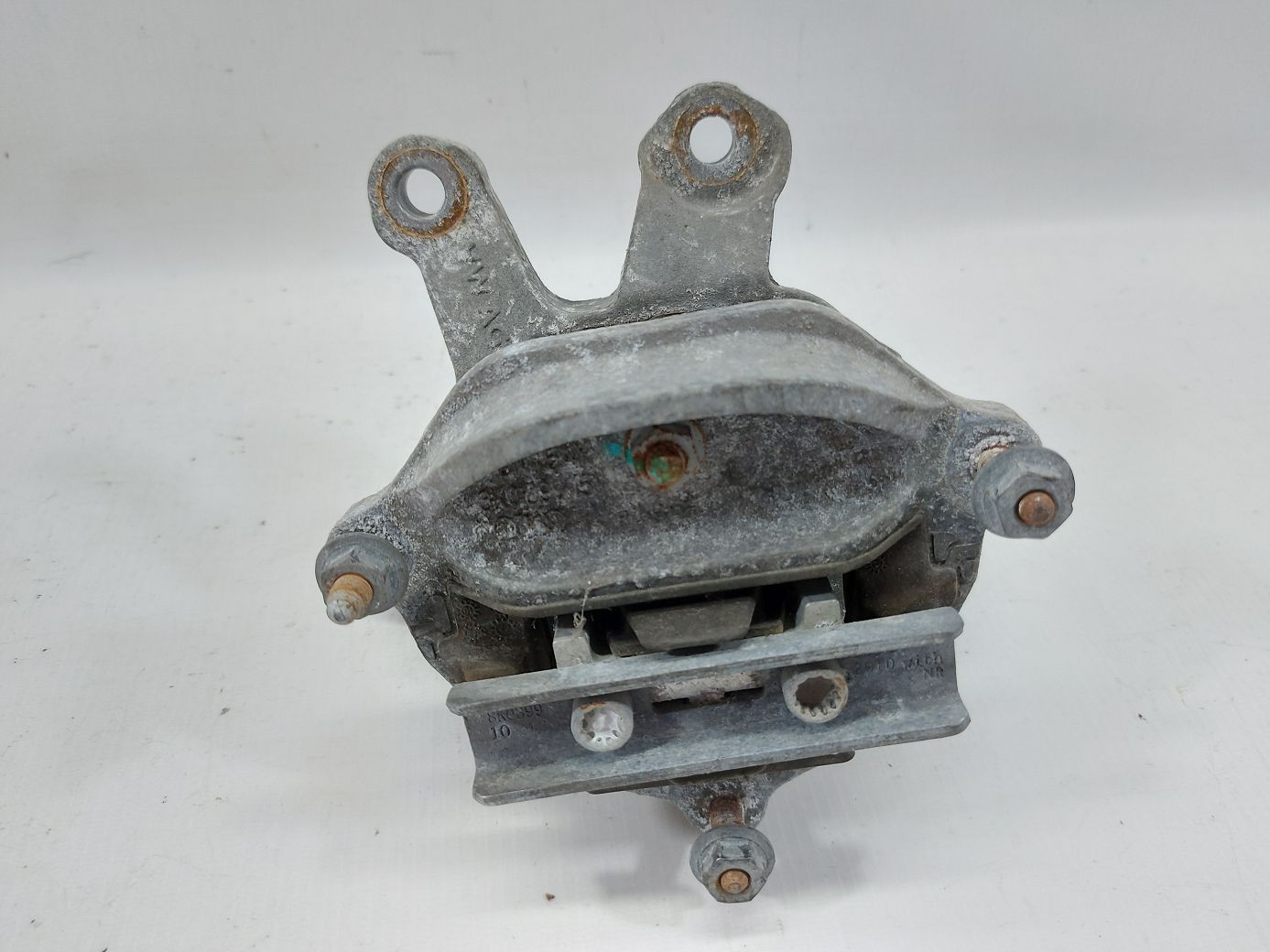 A4. Подушка АКПП Audi A4 2013-2016 8K0399151BD Audi A4