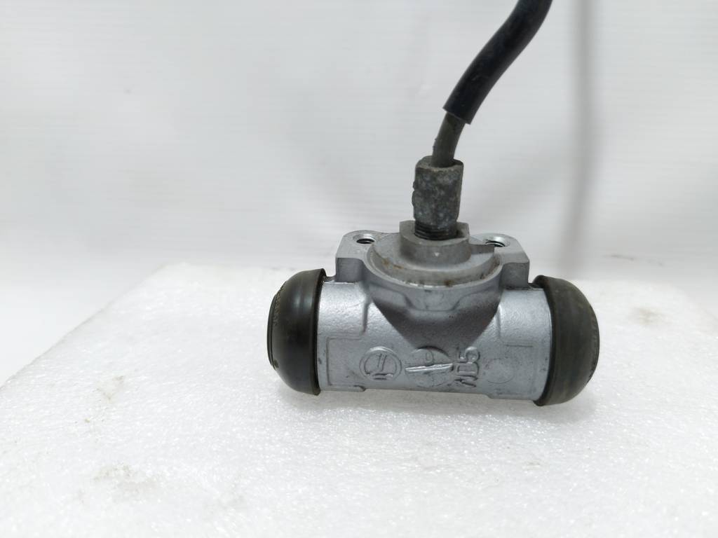 Prius c Тормозний циліндр задній лівий/правий Toyota Prius C 2008-2019 4755028060 Toyota Prius C 12