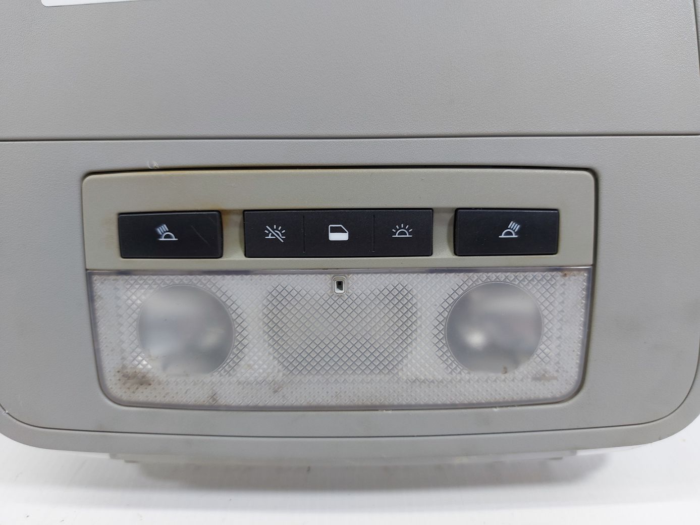 Regal Плафон передній стельовий Buick Regal 2011-2017 23149040 Buick Regal 2