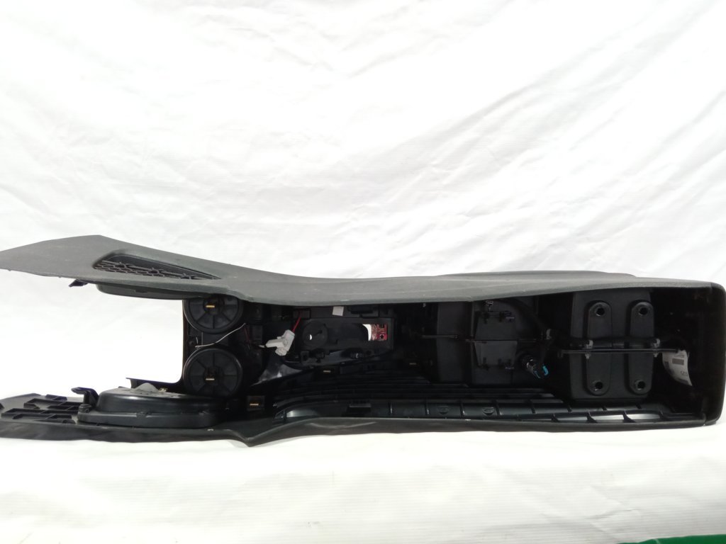  Подлокотник консоли центральной Dodge Journey `2011-2020 1VG31AVHAA Dodge Journey 6