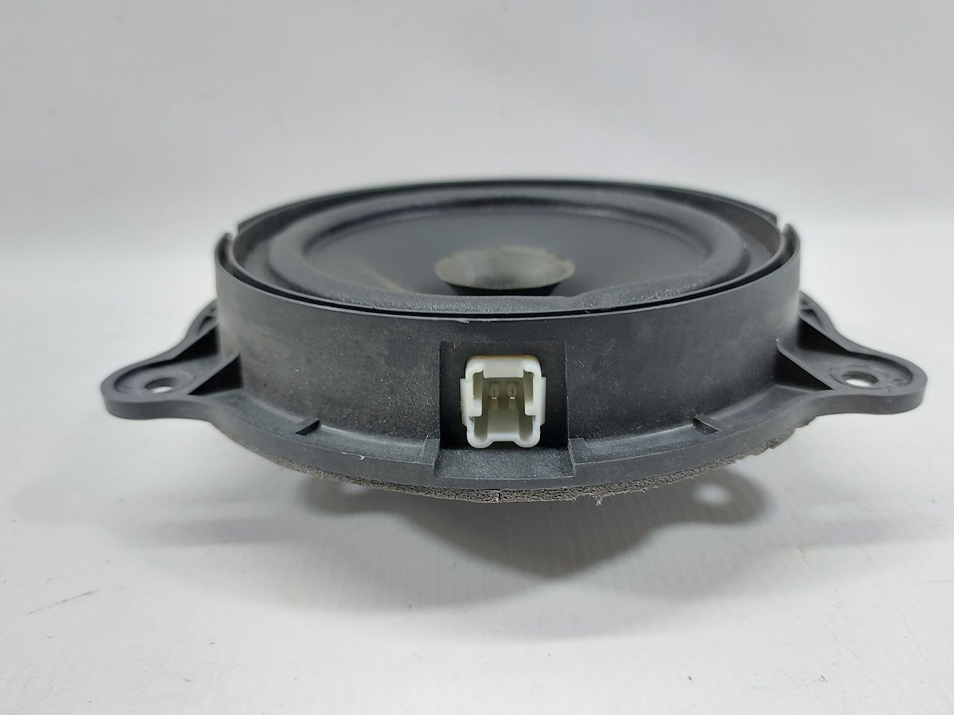 Versa note Динамік дверей передньої лівої Nissan Versa Note 2014-2019 281569FF0A Nissan Versa Note 2