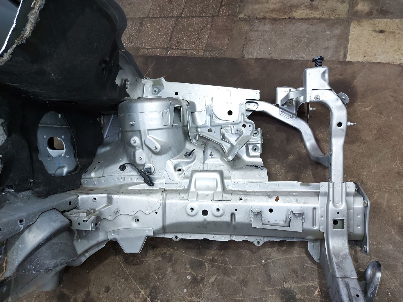 Patriot Чверть передня ліва (без окуляра) Jeep Patriot 2011-2017 5074803AL Jeep Patriot 7