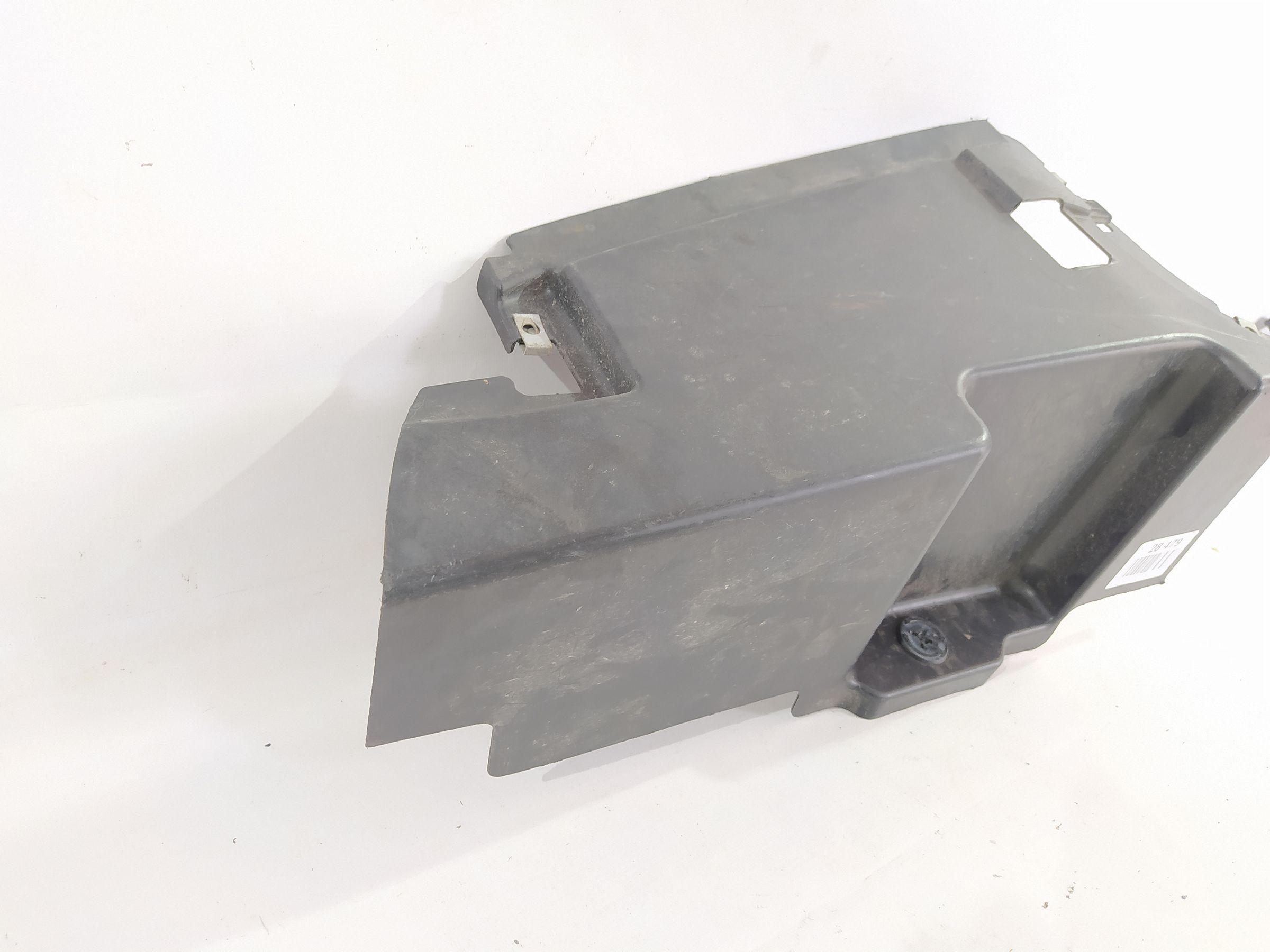 200 Захист колодязя запасного колеса задній правий Chrysler 200 2015-2017 68236869AC Chrysler 200 3