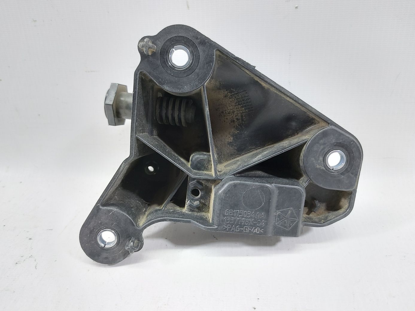 200 limited Кронштейн радіатора верхній правий Chrysler 200 Limited 2015-2017 68376675AA Chrysler 200 Limited 2