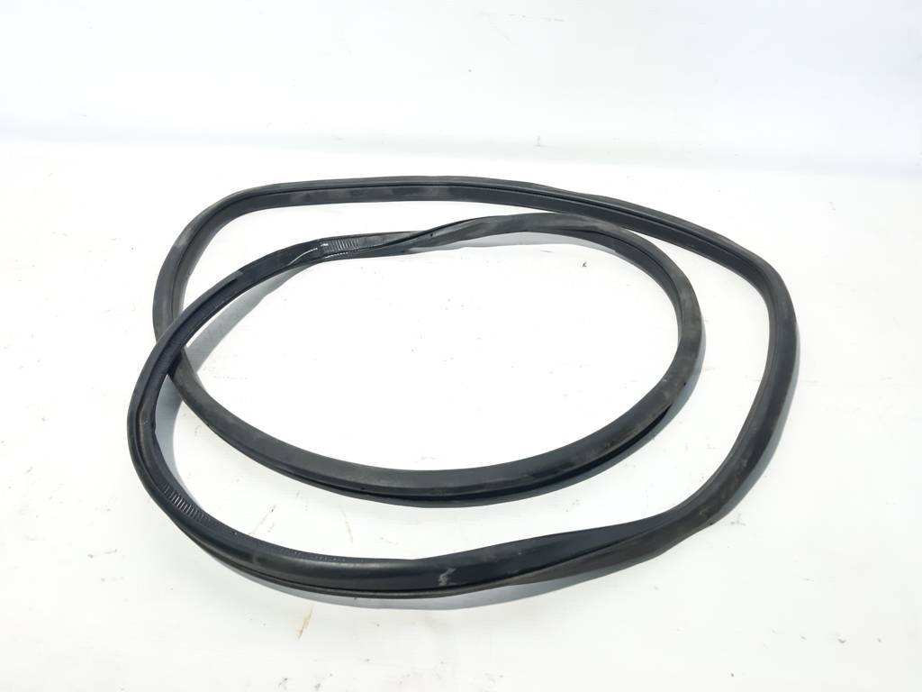 Sentra Ущільнювальна гумка дверей задньої лівої Nissan Sentra 2013-2019 828314AF2A Nissan Sentra 13