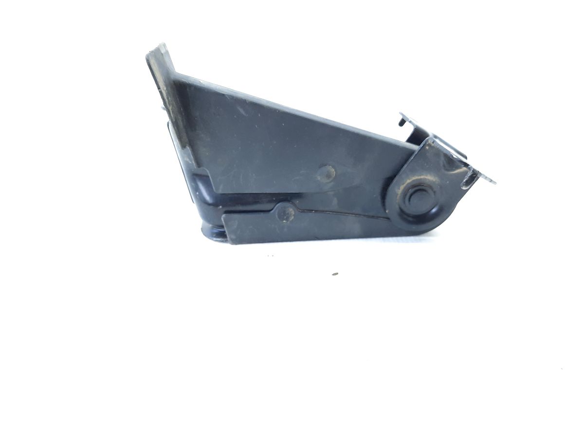 Sentra Крепление заднего ряда сидений центр Nissan Sentra 2013-2019 886063SA0A Nissan Sentra 4