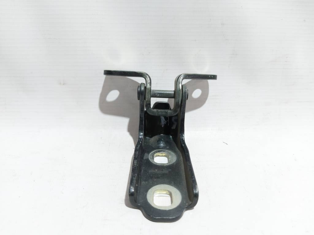 Ats. Петля двері задньої лівої нижня Cadillac ATS 2013-2018 13501715 Cadillac ATS