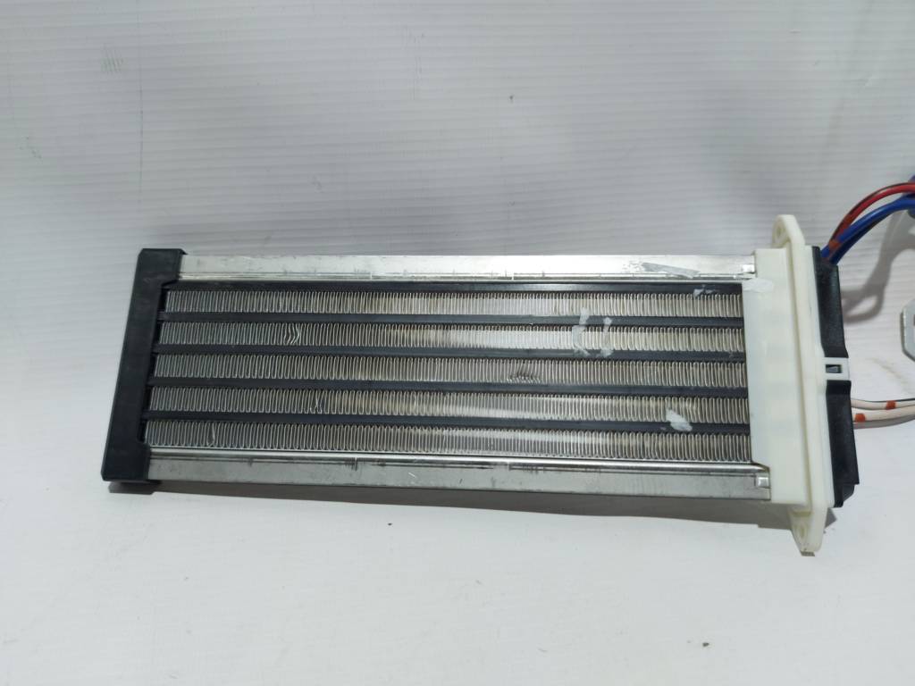 Prius c Реостат пічки Toyota Prius C 2012-2019 8771052090 Toyota Prius C 3