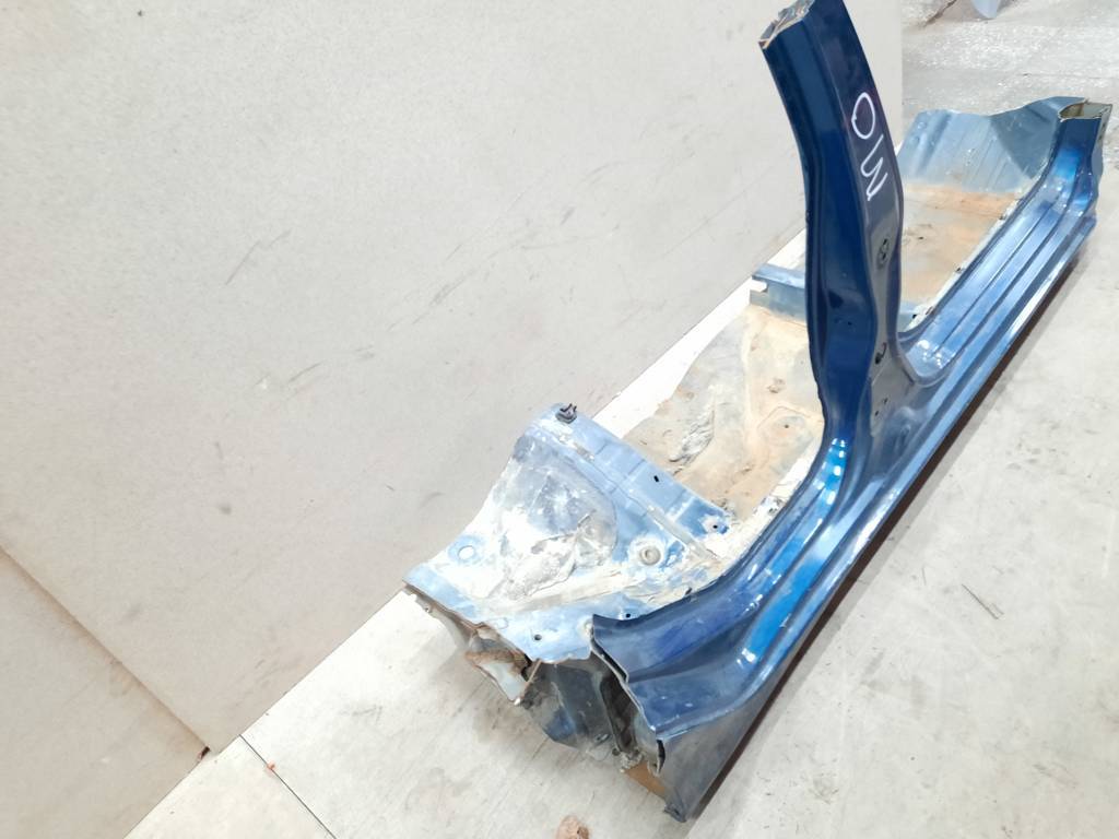 Insight Поріг правий (стійкий) металевий центральний Honda Insight 2012-2014 64220TM8A50ZZ Honda Insight 3