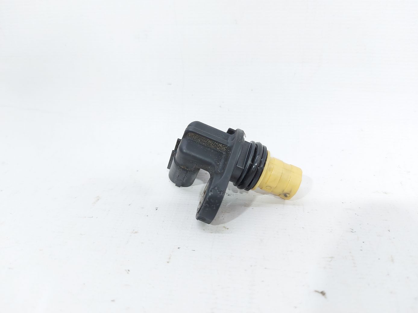 6 Датчик положення колінвалу Mazda 6 2014-2020 PE0118221 Mazda 6 3