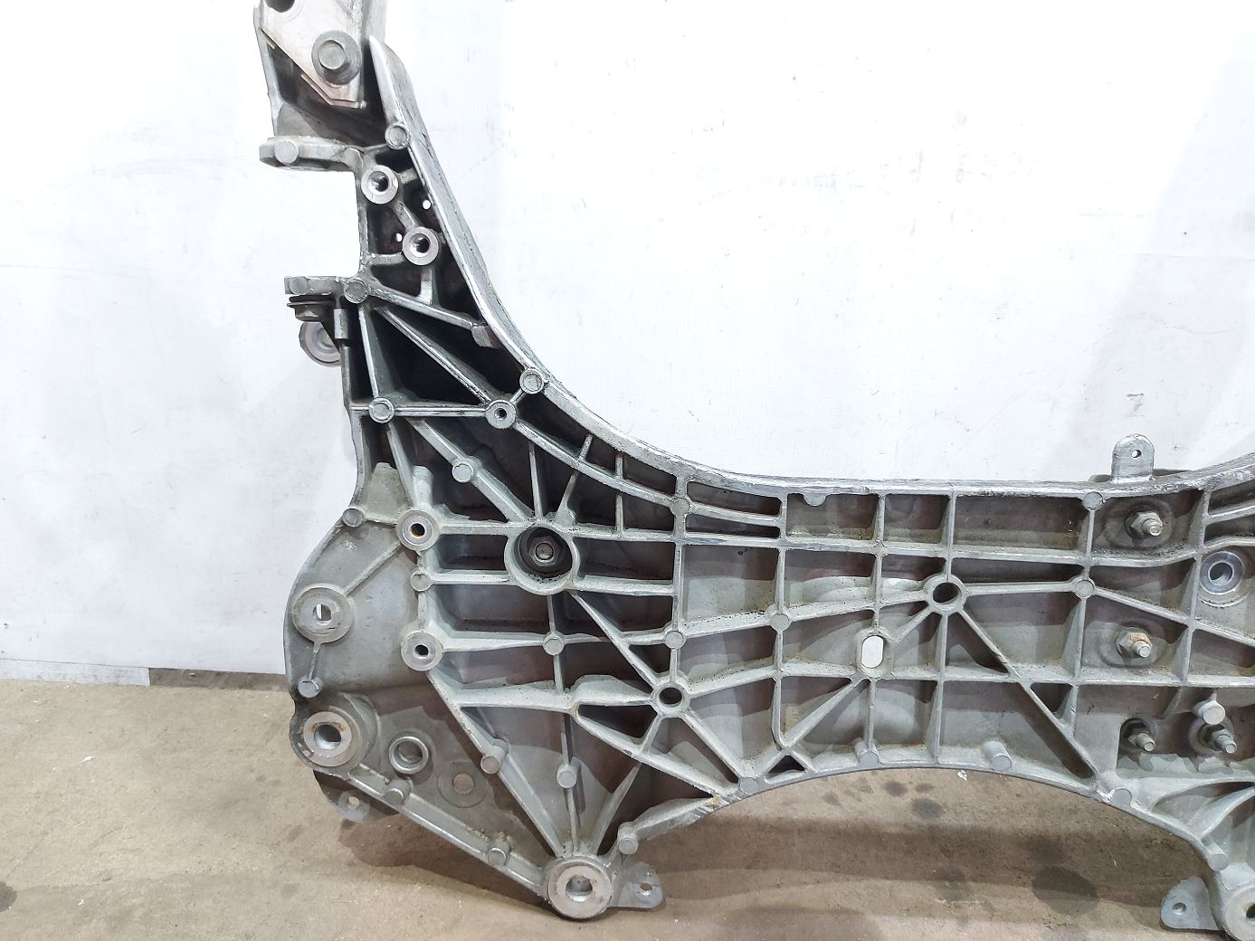 Передній підрамник Chrysler 200 Limited `2015-2017 68080870AE Chrysler 200 Limited 5 Передній підрамник Chrysler 200 Limited `2015-2017 68080870AE Chrysler 200 Limited 5