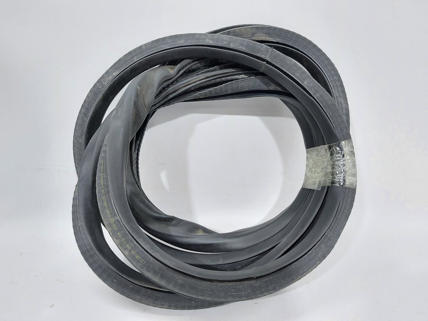 Volt Ущільнювальна гумка дверей задньої лівої/правої Chevrolet Volt 2011-2015 20993868 Chevrolet Volt 6