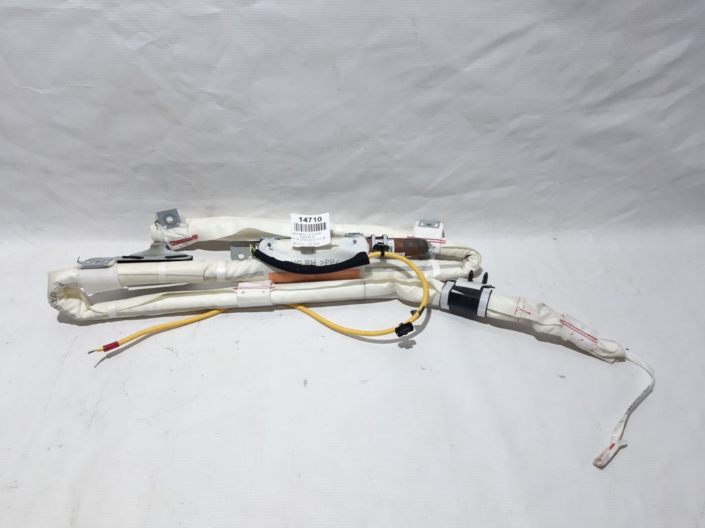 Cadenza. Шторка Airbag права Kia CADENZA 2014-2016 850203R000 Kia CADENZA