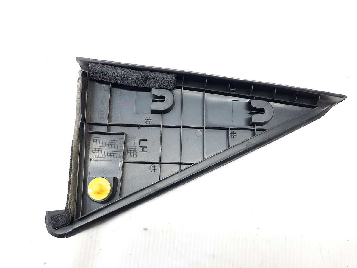 Sorento Кутник дверей задній лівий внутрішній Kia Sorento 2011-2015 839102P000 Kia Sorento 2