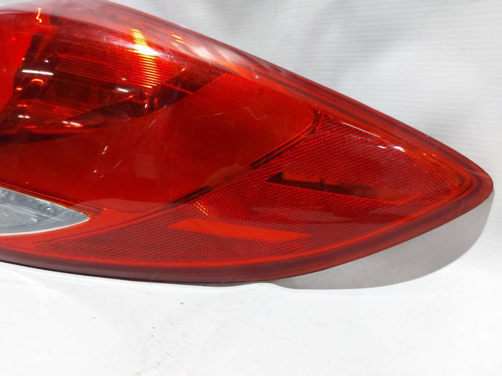 Veloster Ліхтар задній правий Hyundai Veloster 2012-2017 924022V000 Hyundai Veloster 2 Veloster Ліхтар задній правий Hyundai Veloster 2012-2017 924022V000 Hyundai Veloster 2