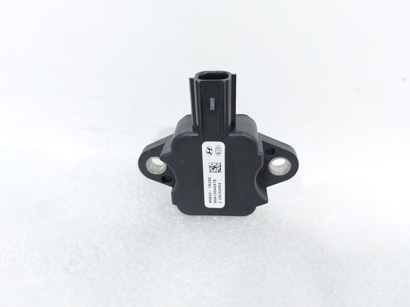 Veloster. Датчик удару дверей передньої правої/лівої Hyundai Veloster 2012-2017 959201R200 Hyundai Veloster