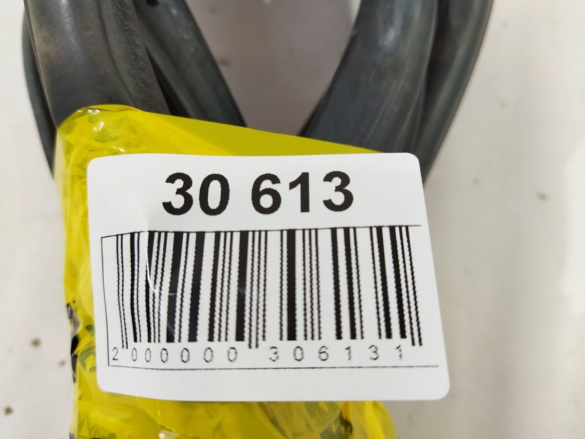 Forester Ущільнювальна гумка дверей задньої лівої/правої Subaru Forester 2014-2018 63572SG001 Subaru Forester 2