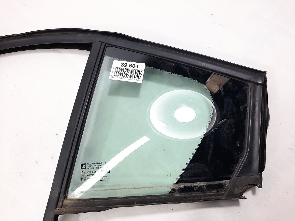 Cruze Ущільнювач скла дверей задньої лівої (кватирка) Chevrolet Cruze 2016-2018 84406632 Chevrolet Cruze 6