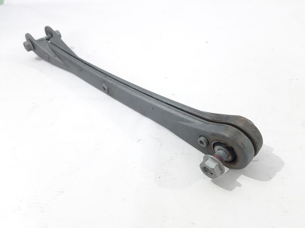 R 1200 r Кріплення маятника BMW R1200 R 2011-2014 33177716277 BMW R1200 R 3