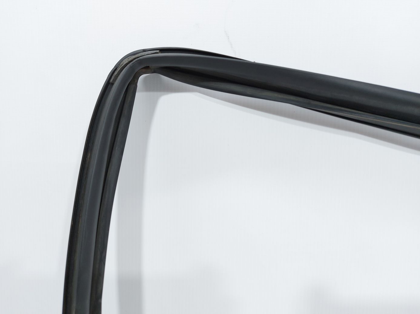 Journey Направляющая резинка стекла двери передней правой Dodge Journey 2009-2020 5076870AF Dodge Journey 7