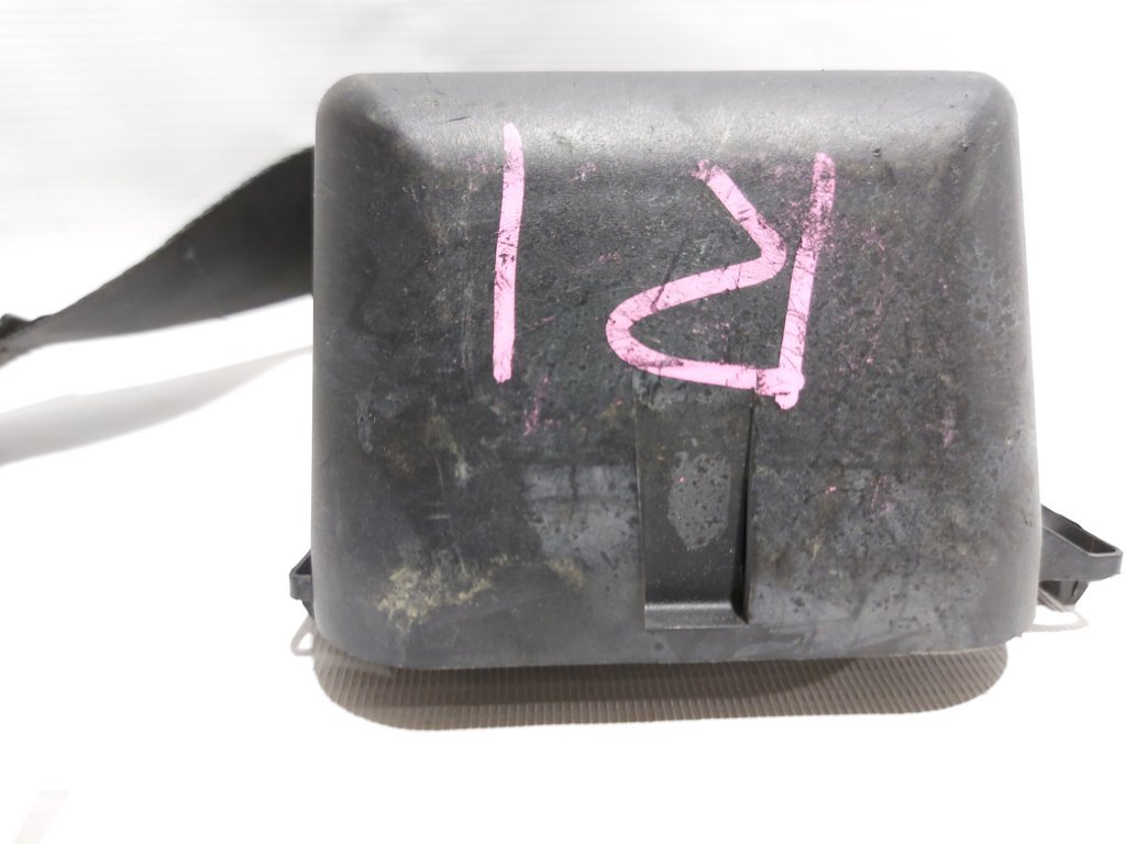 Passat s Ремінь безпеки задній центральний Volkswagen Passat S 2012-2019 561857807RAA Volkswagen Passat S 13