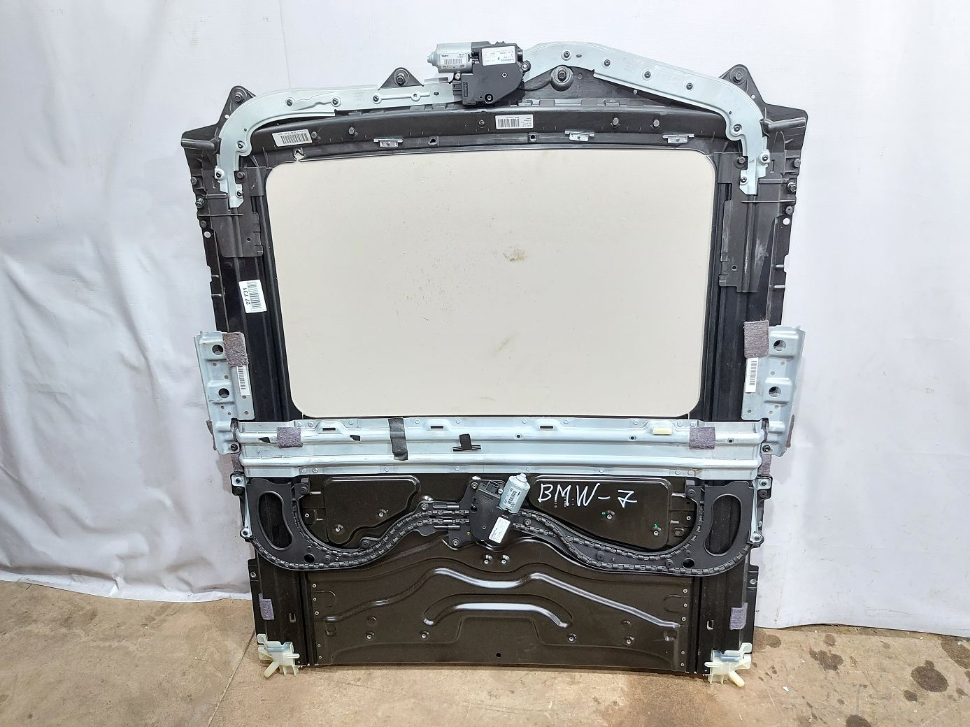 7 series Люк даху BMW 7 2009-2019 54107382981 BMW 7 5 7 series Люк даху BMW 7 2009-2019 54107382981 BMW 7 5