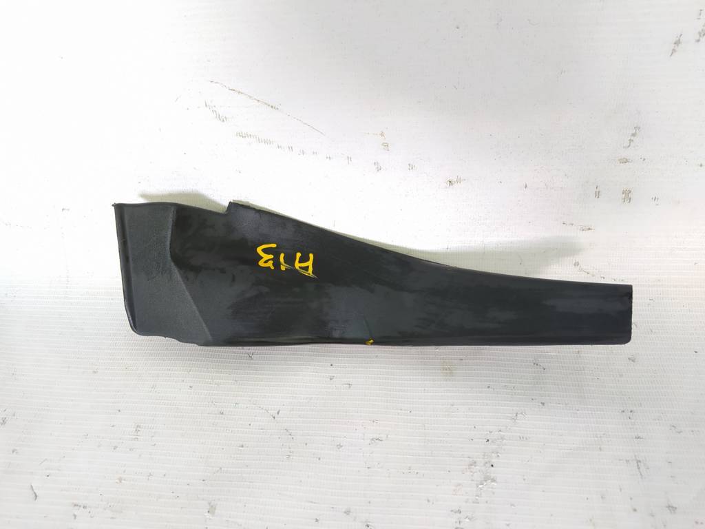 Altima Накладка лобового скло кутова правая Nissan Altima 2013-2015 668943TA0A Nissan Altima 4