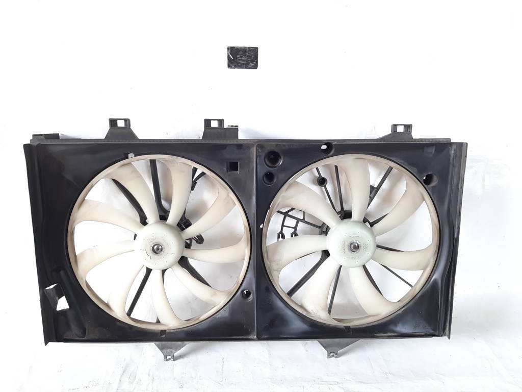 Camry. Вентилятор радіатора у зборі Toyota Camry 2012-2017 167110V100 Toyota Camry